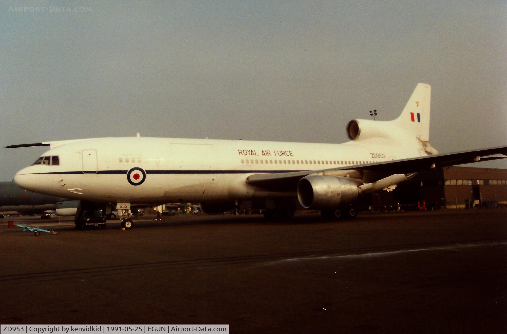 ZD953, 1980 Lockheed L-1011-500  (KC1) Tristar C/N 193V-1174, At the 1991 Mildenhall Air Fete. Scanned from print.
