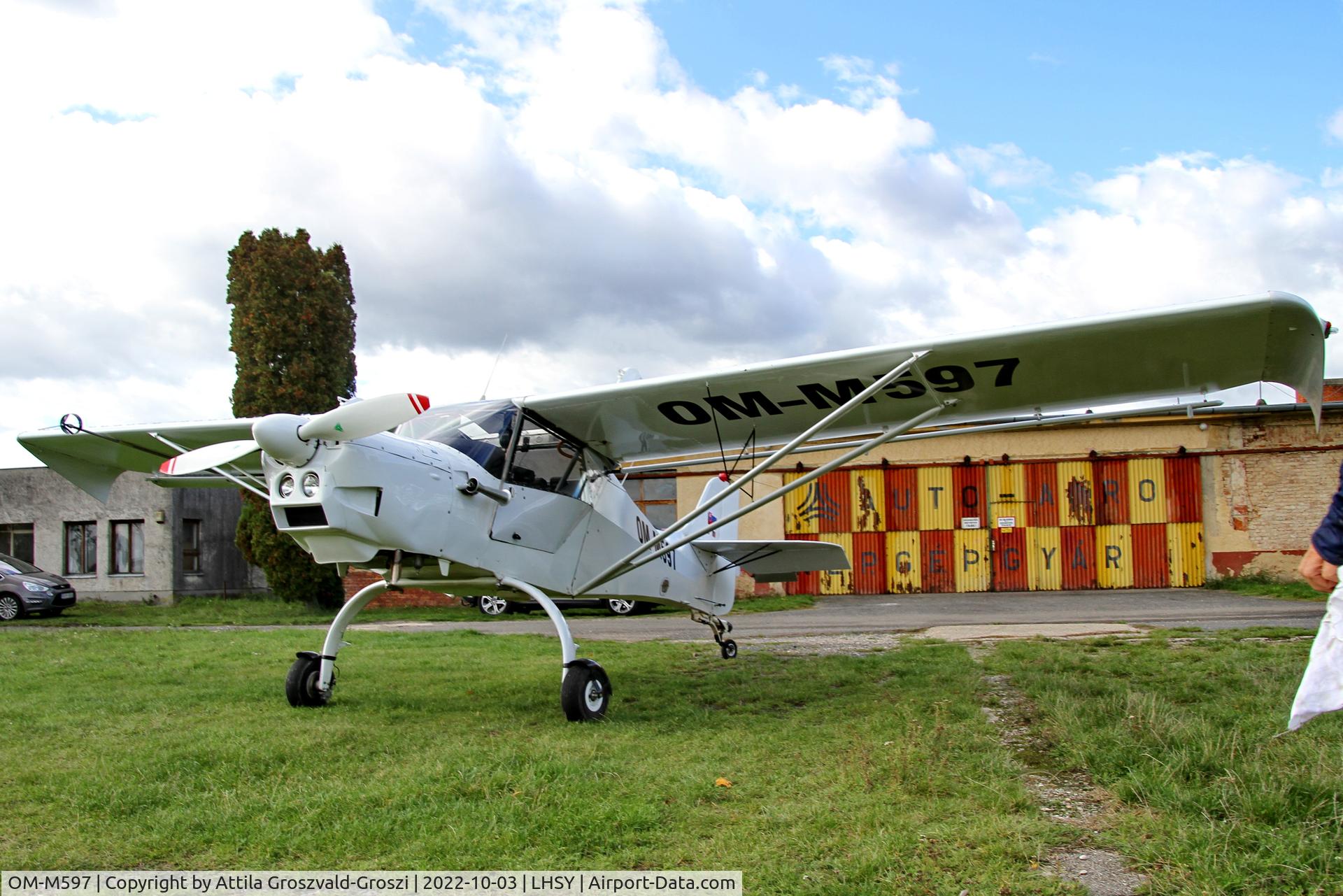 OM-M597, Apollo Fox C/N 110800, LHSY - Szombathely Airport, Hungary