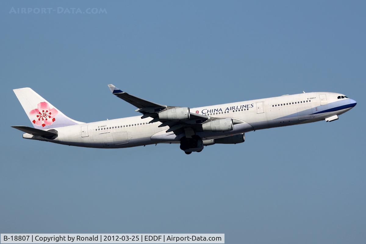 B-18807, 2003 Airbus A340-313 C/N 541, at fra