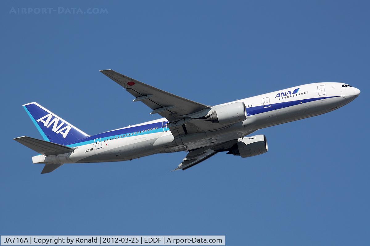 JA716A, 2006 Boeing 777-287/ER C/N 33414, at fra