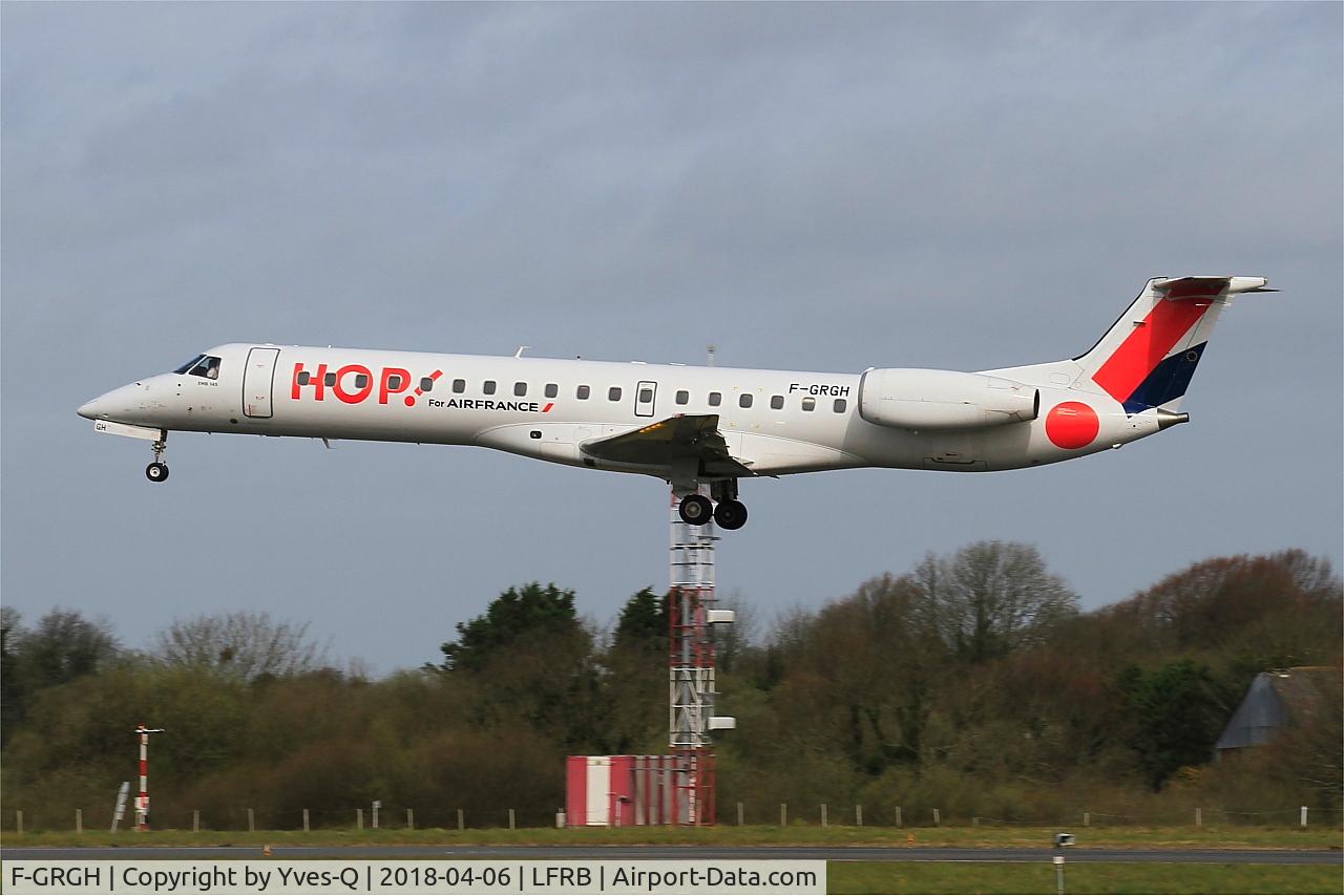 F-GRGH, 1999 Embraer EMB-145EU (ERJ-145EU) C/N 145120, Embraer EMB-145EU, On final rwy 25L, Brest-Bretagne airport (LFRB-BES)