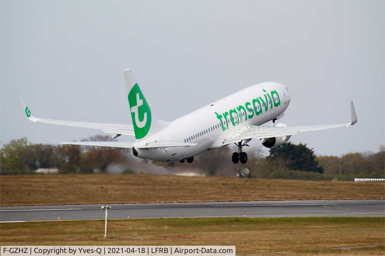F-GZHZ, 2006 Boeing 737-85P C/N 33977, Boeing 737-85P, Take off rwy 07R, Brest-Bretagne airport (LFRB-BES)