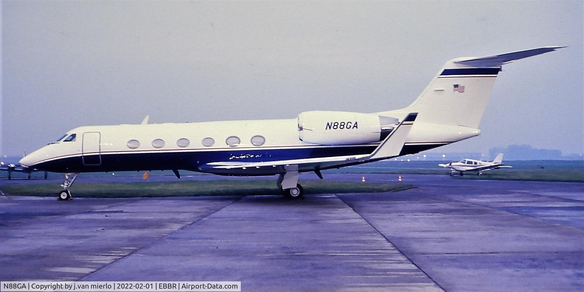 N88GA, 1988 Gulfstream Aerospace G-IV C/N 1085, Slide scan