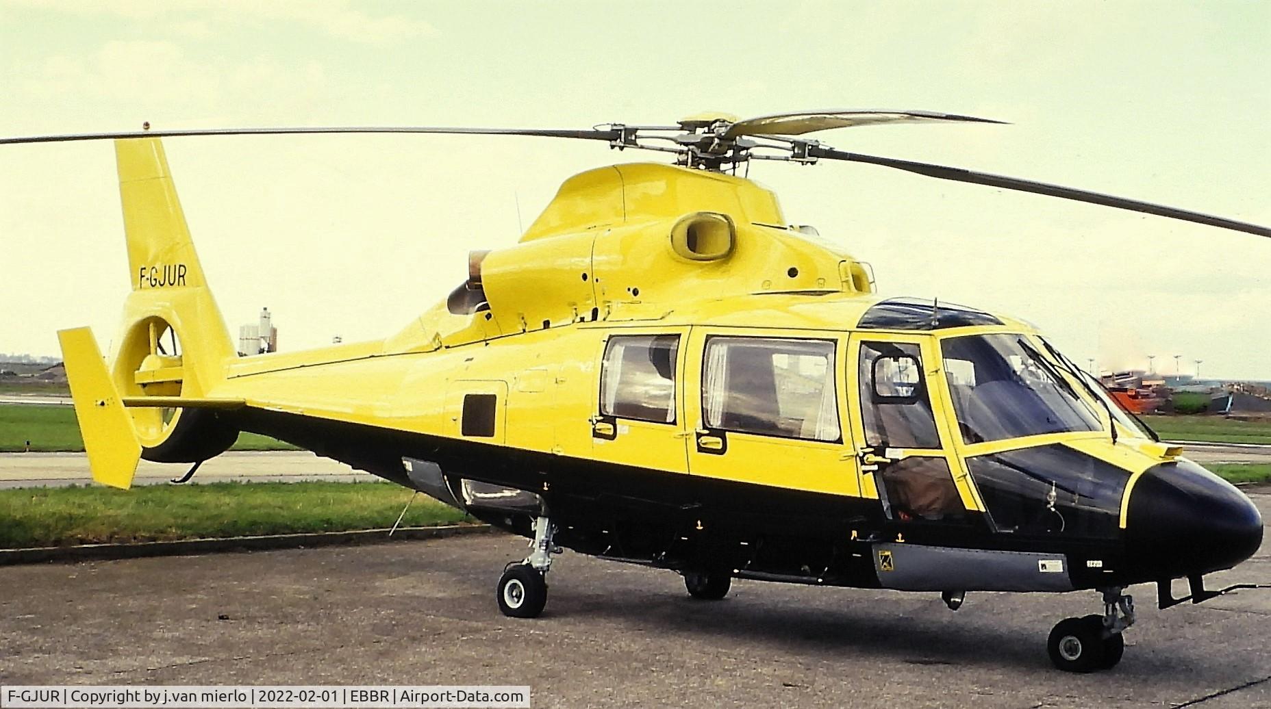 F-GJUR, Aérospatiale SA-365N-1 Dauphin 2 C/N 6351, Slide scan