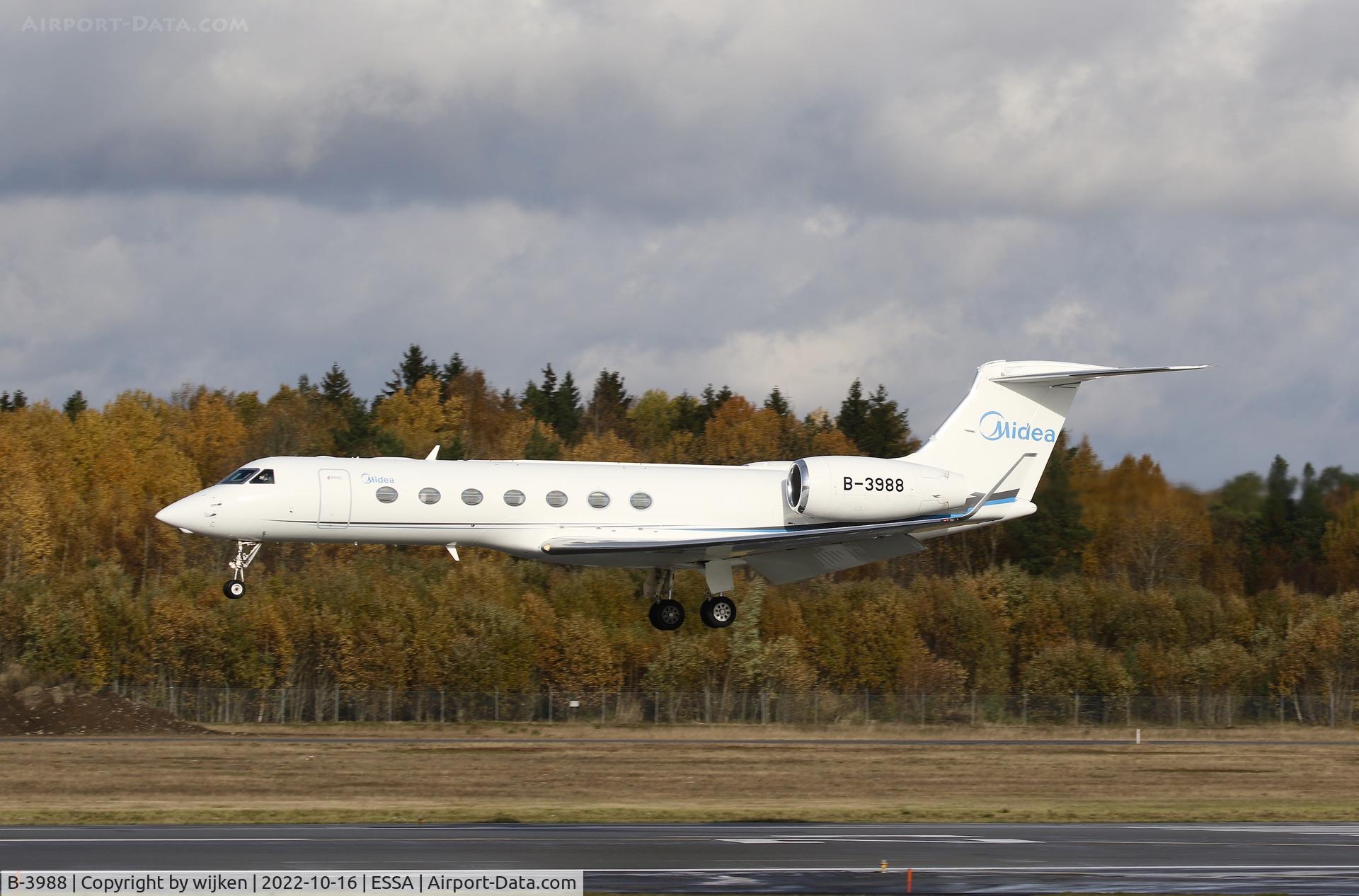 B-3988, Gulfstream G550 C/N 5532, RWY 26