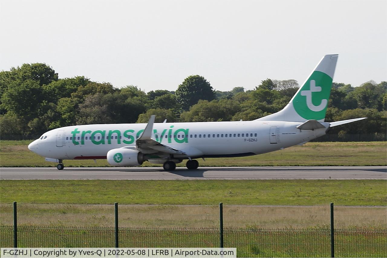 F-GZHJ, 2013 Boeing 737-86J C/N 37778, Boeing 737-86J, Taxiing rwy 07R, Brest-Bretagne Airport (LFRB-BES)