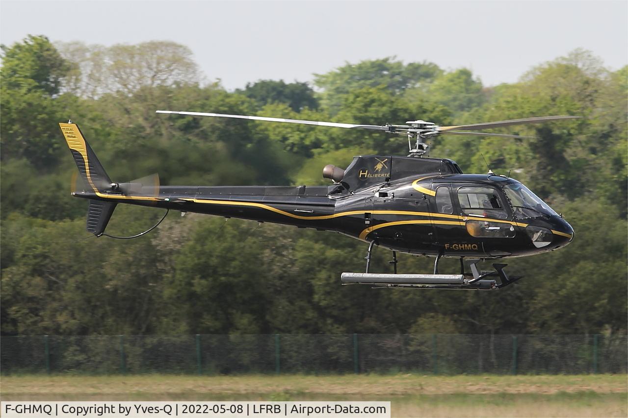 F-GHMQ, Eurocopter AS-350B-2 Ecureuil C/N 2525, Eurocopter AS-350B-2 Ecureuil, Rwy 07R, Brest-Bretagne Airport (LFRB-BES)
