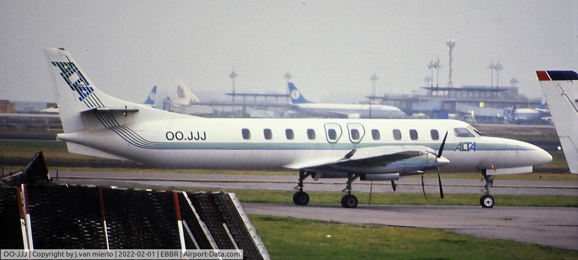 OO-JJJ, 1981 Swearingen SA-226-TC Metro II C/N TC-402, Slide scan