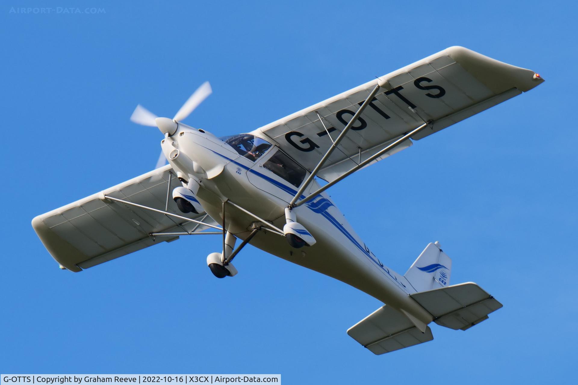 G-OTTS, 2014 Comco Ikarus C42 FB100 Bravo C/N 1407-7346, Departing from Northrepps.