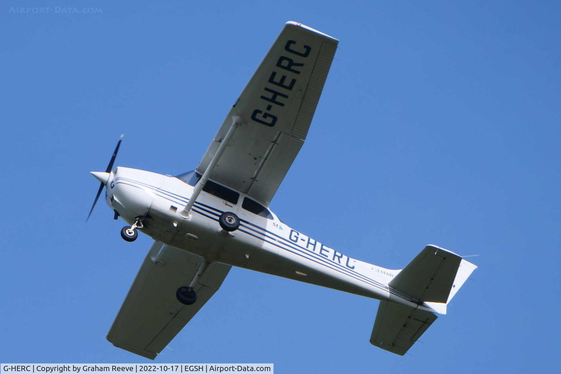 G-HERC, 2001 Cessna 172S Skyhawk C/N 172S-8985, Departing from Norwich.