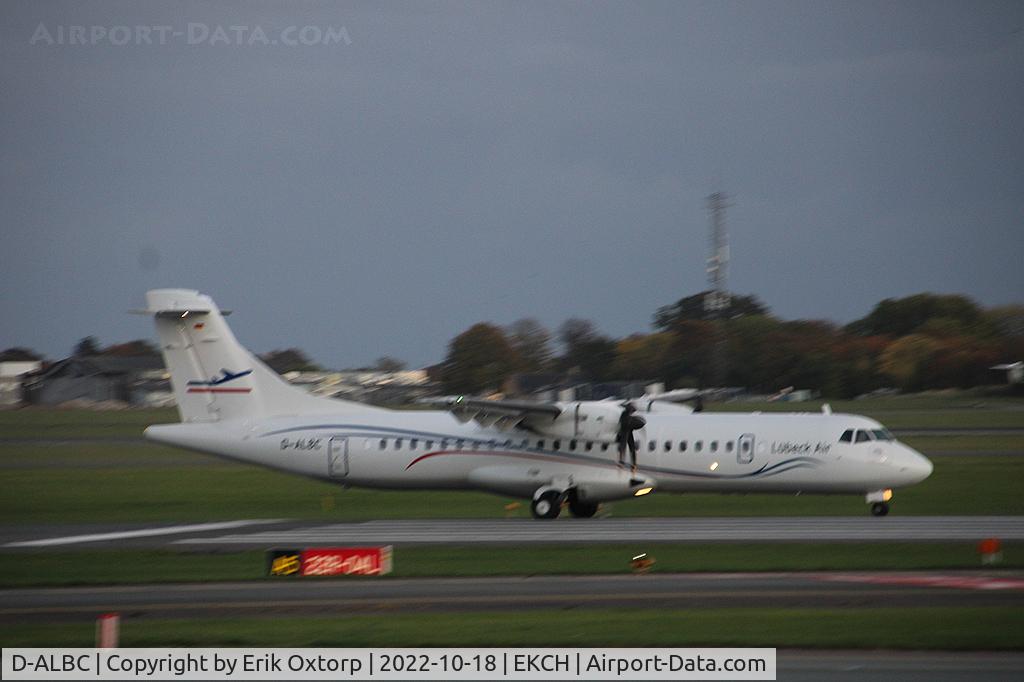 D-ALBC, 2008 ATR 72-212A C/N 822, D-ALBC taking off rw 22R