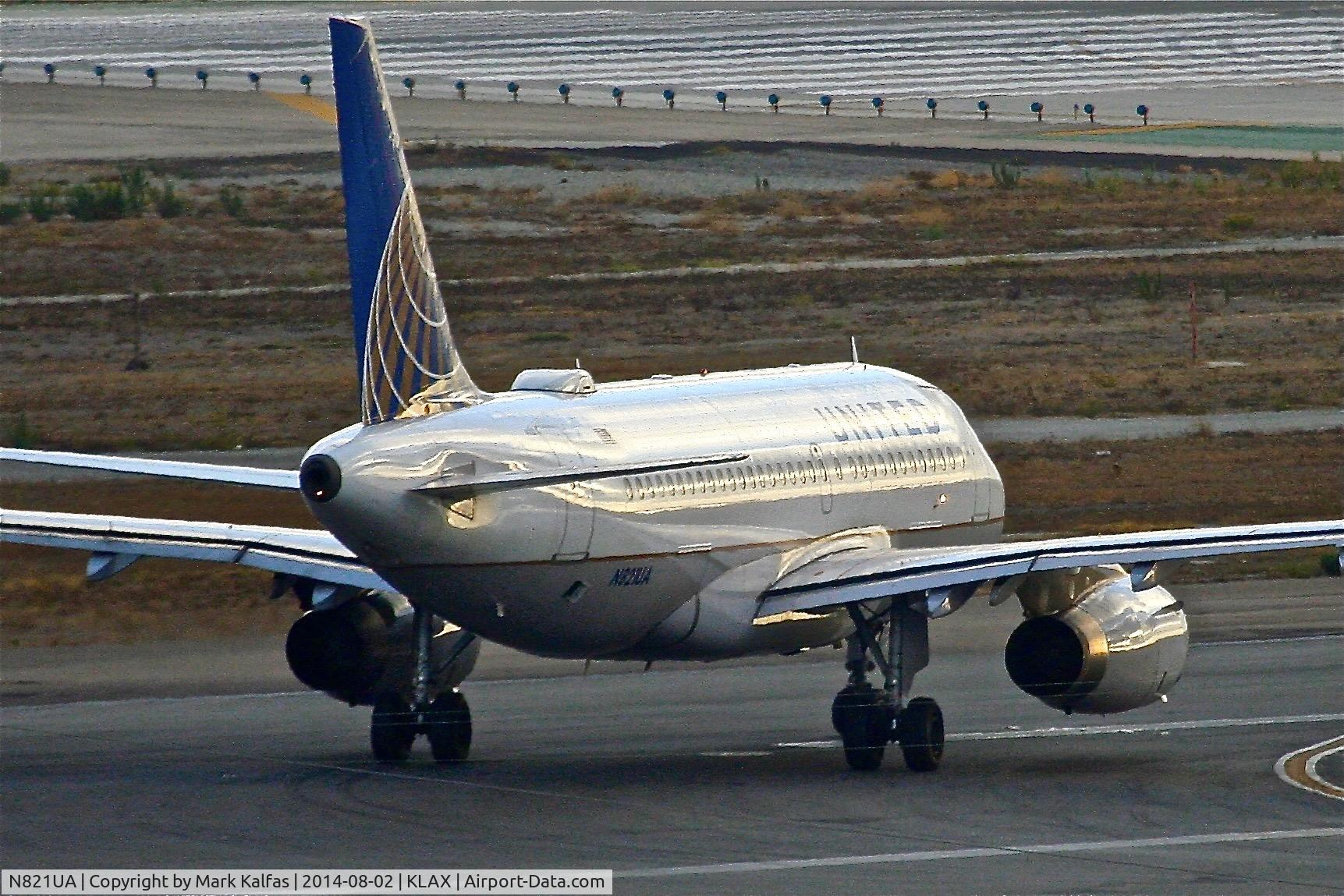 N821UA, 1998 Airbus A319-131 C/N 944, United A318 at LAX