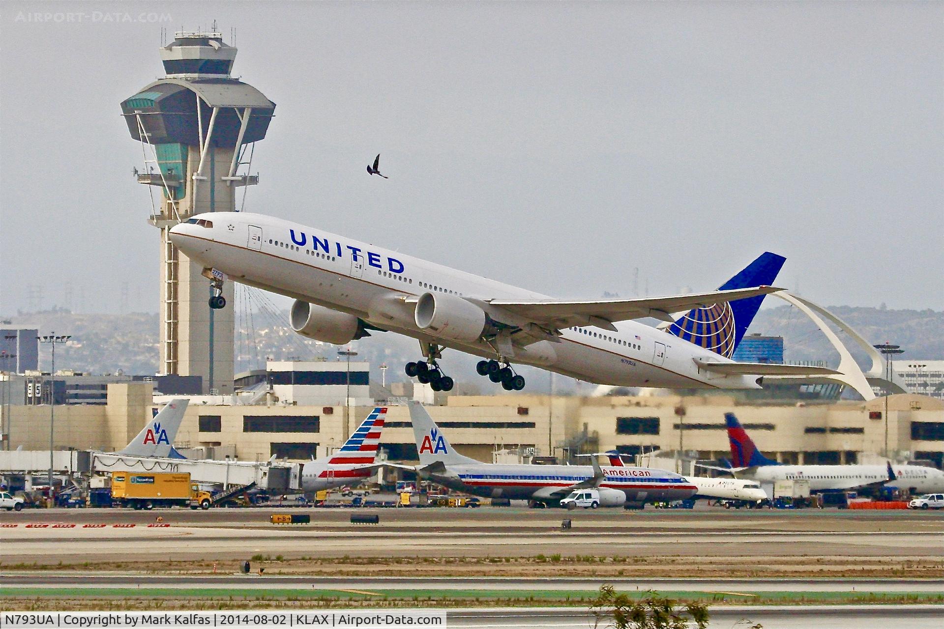 N793UA, 1997 Boeing 777-222 C/N 26946, Departing 25R KLAX