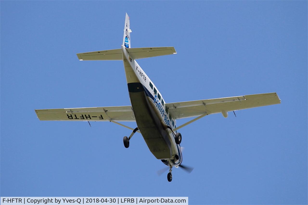 F-HFTR, 2008 Cessna 208B Grand Caravan C/N 208B-2041, Cessna 208B Grand Caravan, Climbing from rwy 07R, Brest-Bretagne Airport (LFRB-BES)