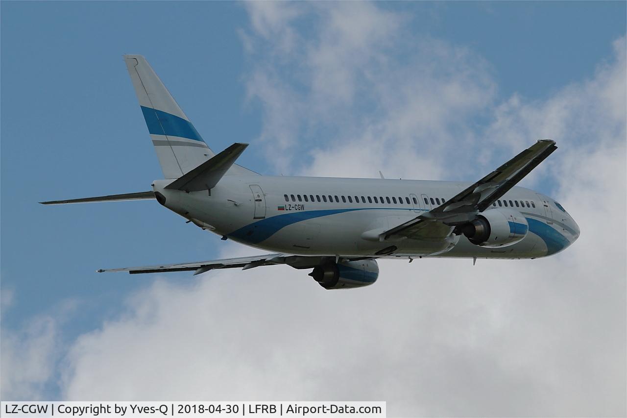 LZ-CGW, 1996 Boeing 737-46J C/N 28038, Boeing 737-46J, Climbing from rwy 07R, Brest-Bretagne airport (LFRB-BES)