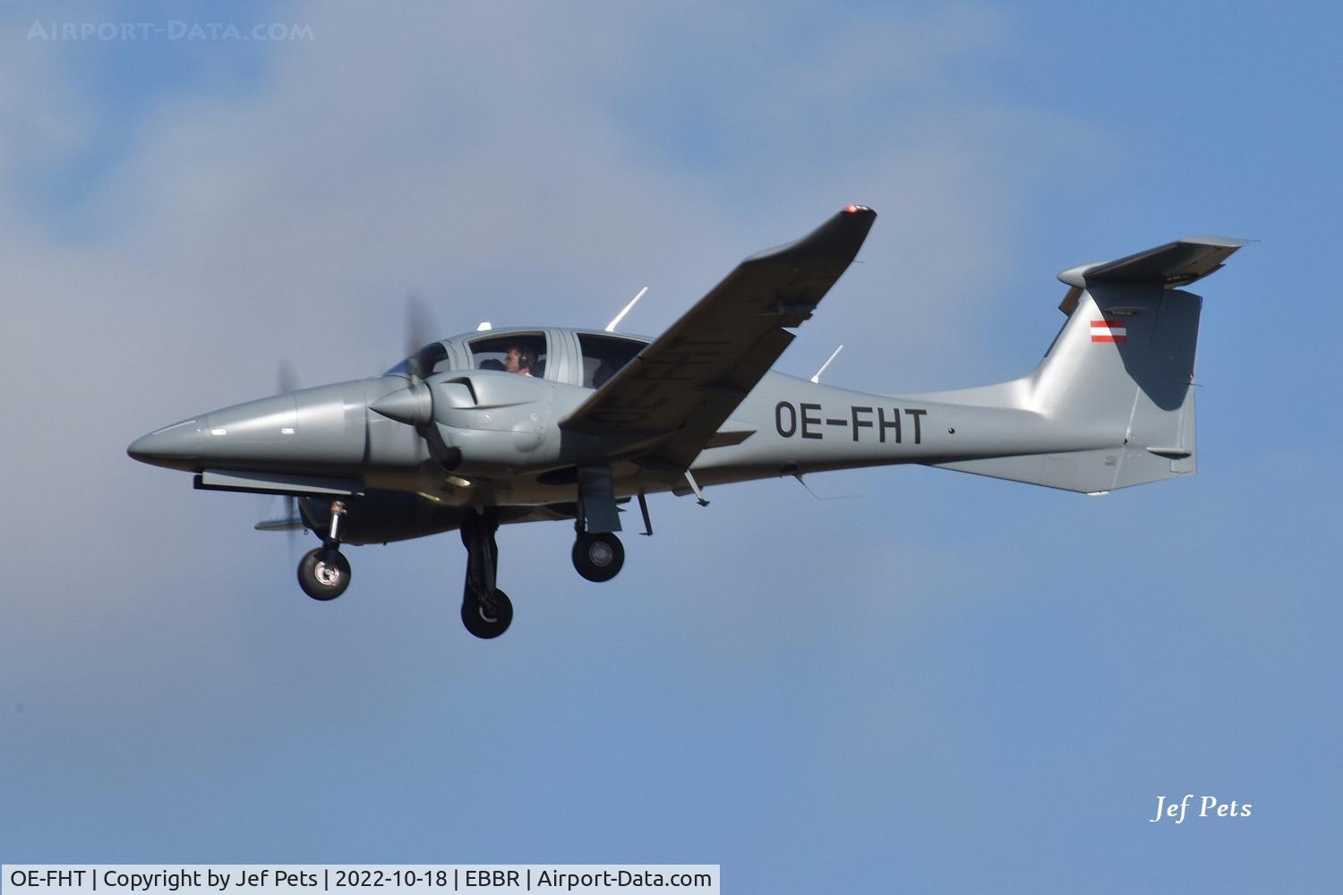 OE-FHT, Diamond DA-62 C/N 62.125, Landing at Brussels Airport.
