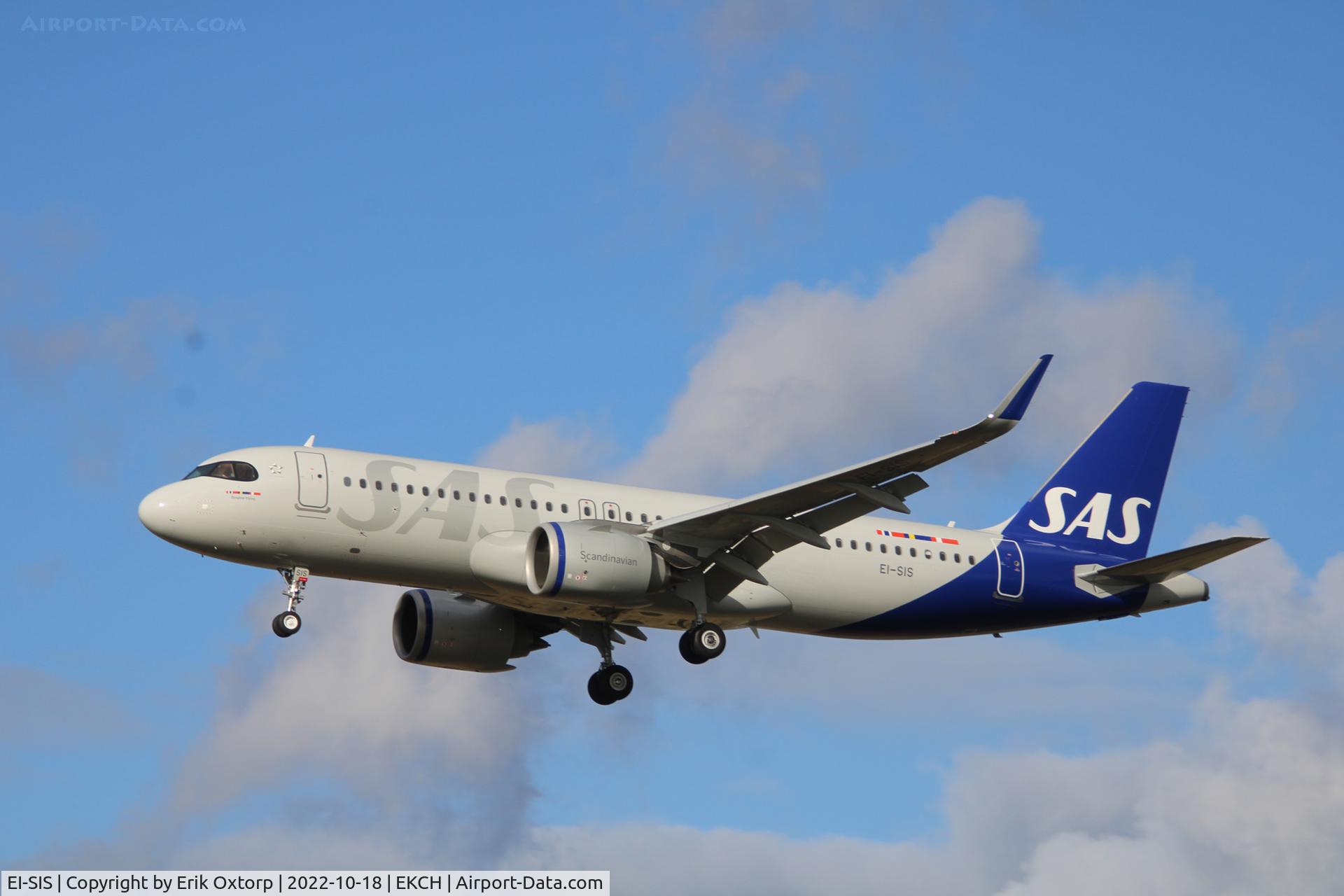 EI-SIS, 2022 Airbus A320-251N C/N 10941, EI-SIS´ first visit in CPH 18OCT22. Landing rw 22L