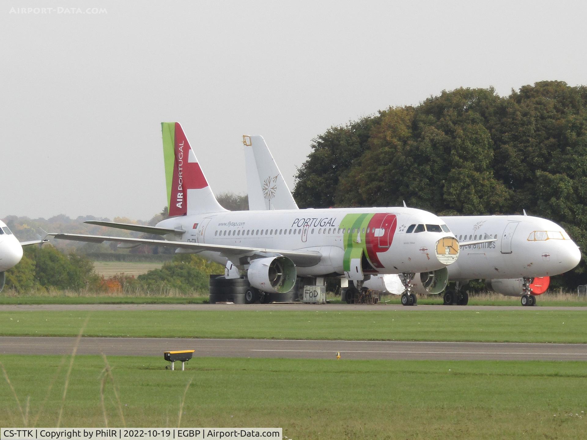 CS-TTK, 1999 Airbus A319-111 C/N 1034, CS-TTK 1999 Airbus A319-100 TAP Kemble