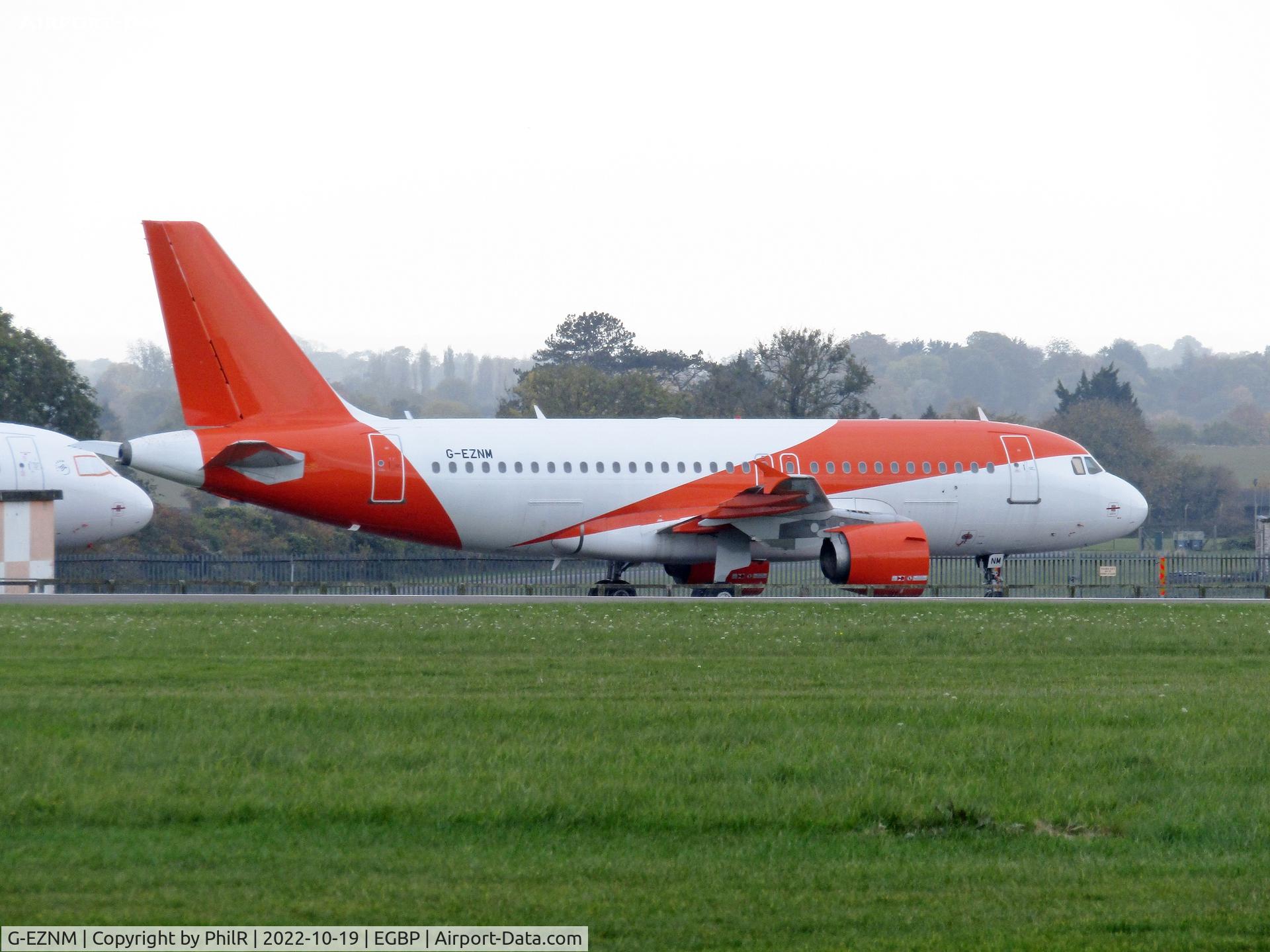 G-EZNM, 2005 Airbus A319-111 C/N 2402, G-EZNM 2005 Airbus A319-100 easyJet Kemble
