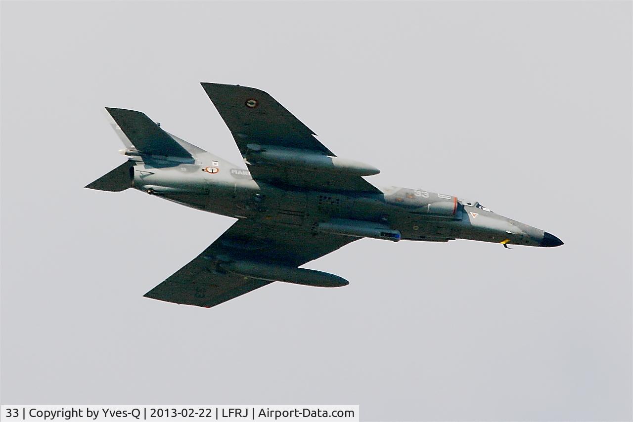 33, Dassault Super Etendard C/N 33, Dassault Super Etendard M, Climbing from rwy 08, Landivisiau naval air base (LFRJ)