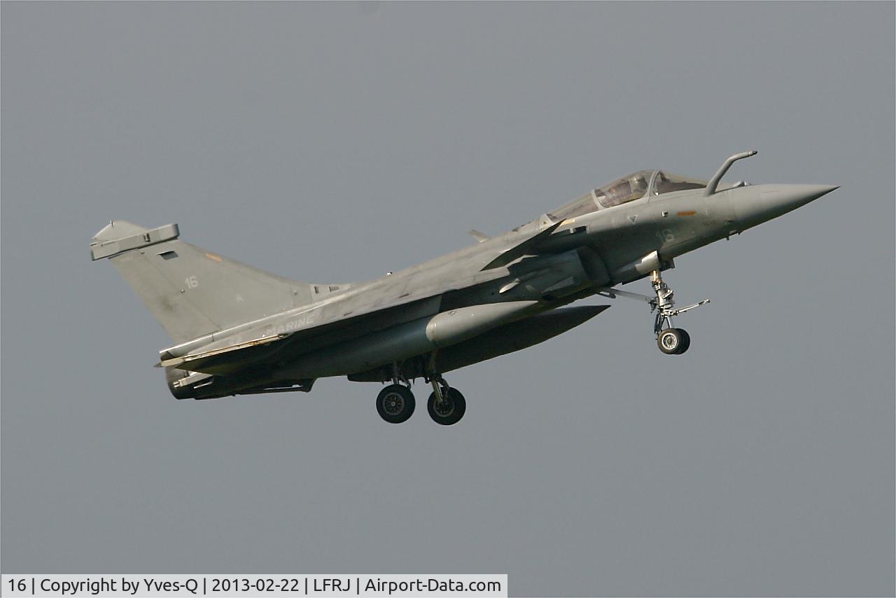 16, Dassault Rafale M C/N 16, Dassault Rafale M,  On final rwy 08, Landivisiau naval air base (LFRJ)