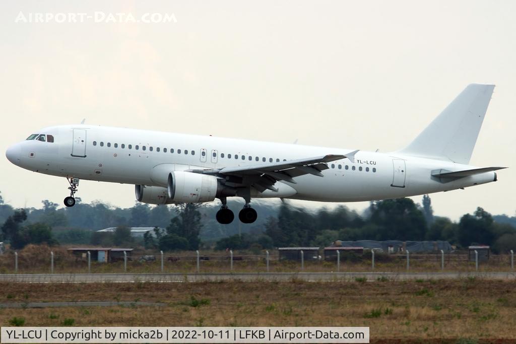 YL-LCU, 2002 Airbus A320-214 C/N 1762, Landing from London Gatwick, flight for Easy Jet