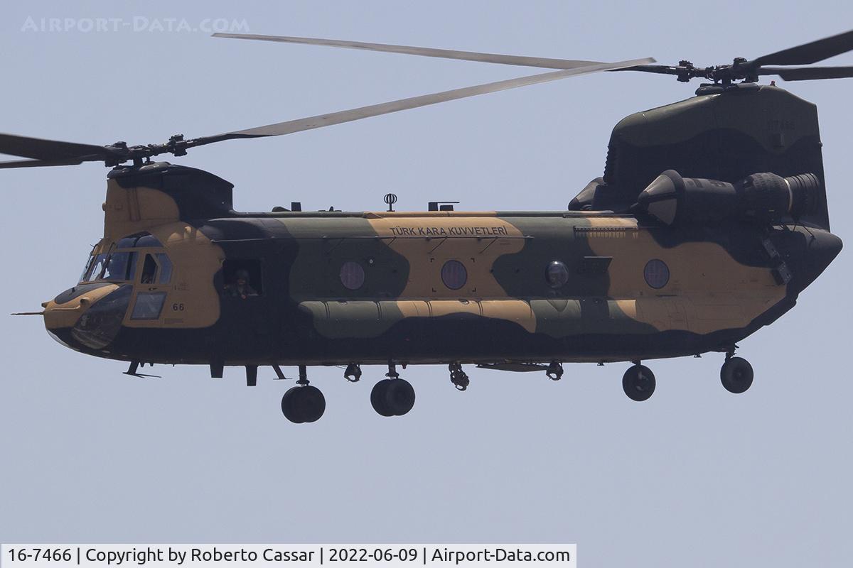 16-7466, Boeing CH-47F Chinook C/N M7466, EFES 2022 - Livex