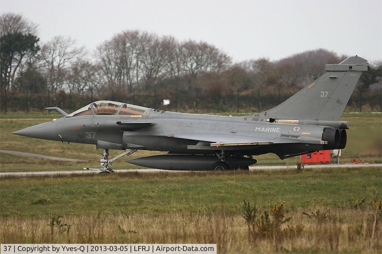 37, 2012 Dassault Rafale M C/N 37, Dassault Rafale M,  Holding point rwy 08, Landivisiau naval air base (LFRJ)
