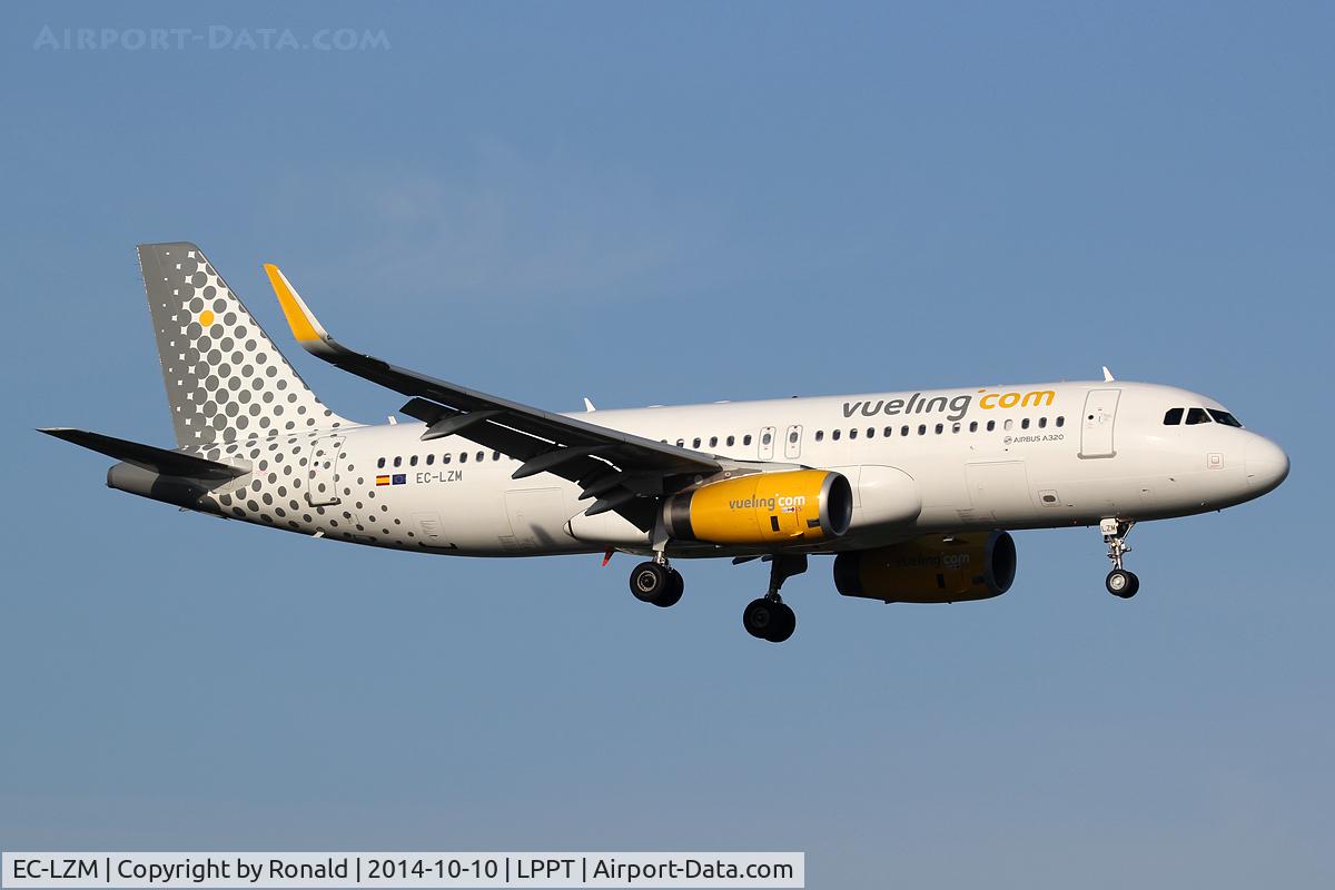 EC-LZM, 2013 Airbus A320-232 C/N 5877, at lis