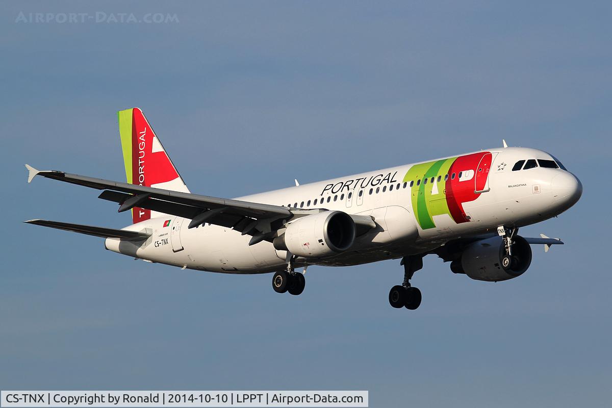 CS-TNX, 2006 Airbus A320-214 C/N 2822, at lis