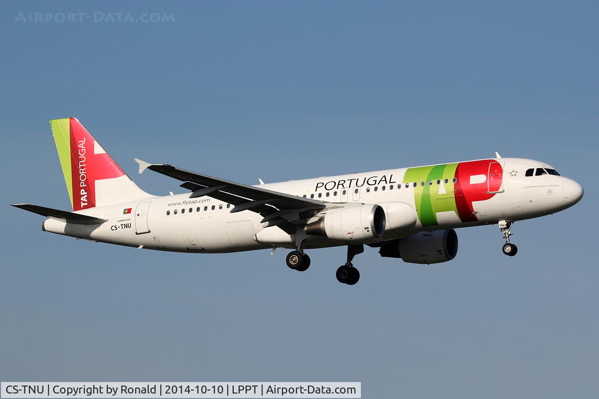 CS-TNU, 2009 Airbus A320-214 C/N 4106, at lis