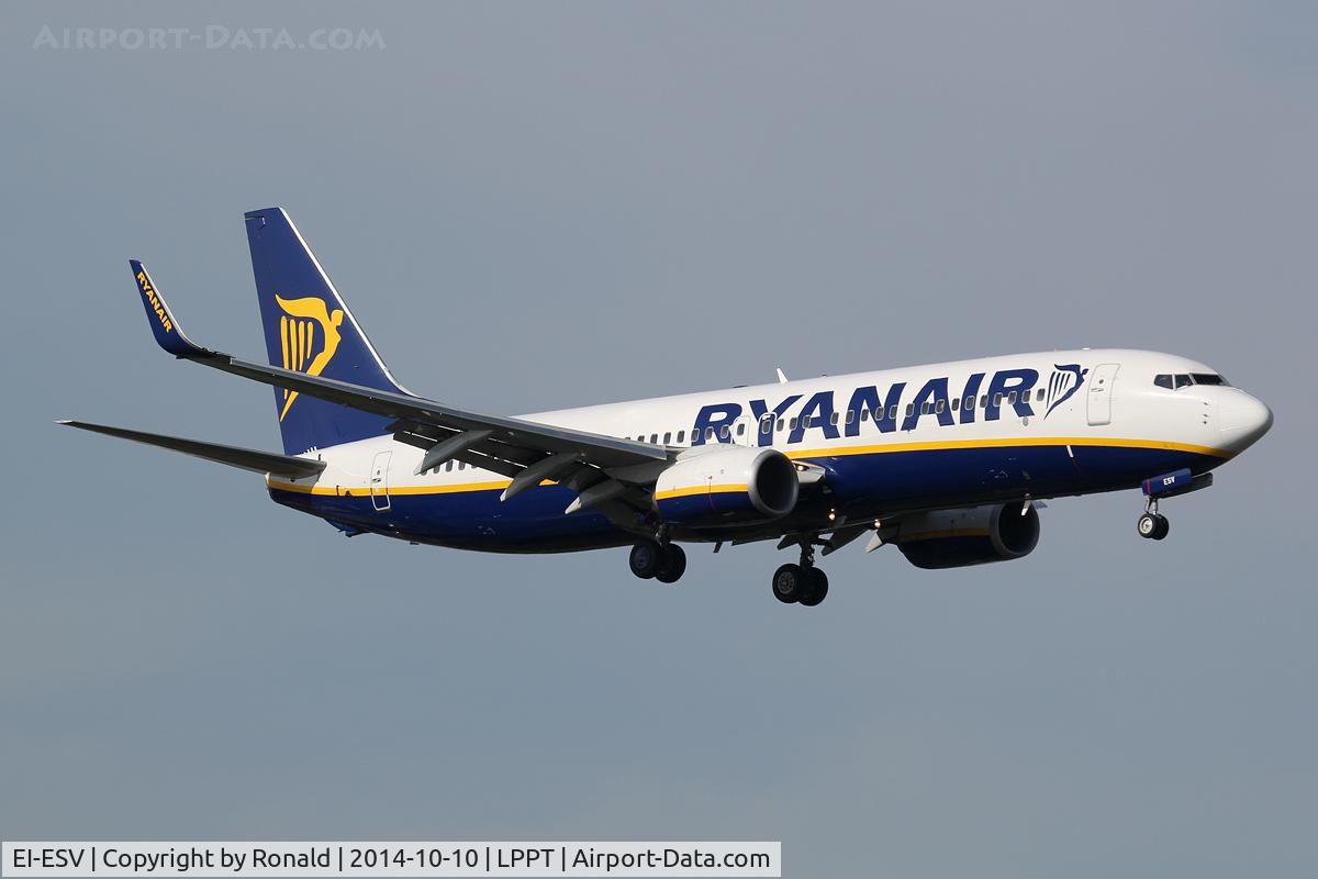 EI-ESV, 2011 Boeing 737-8AS C/N 34993, at lis