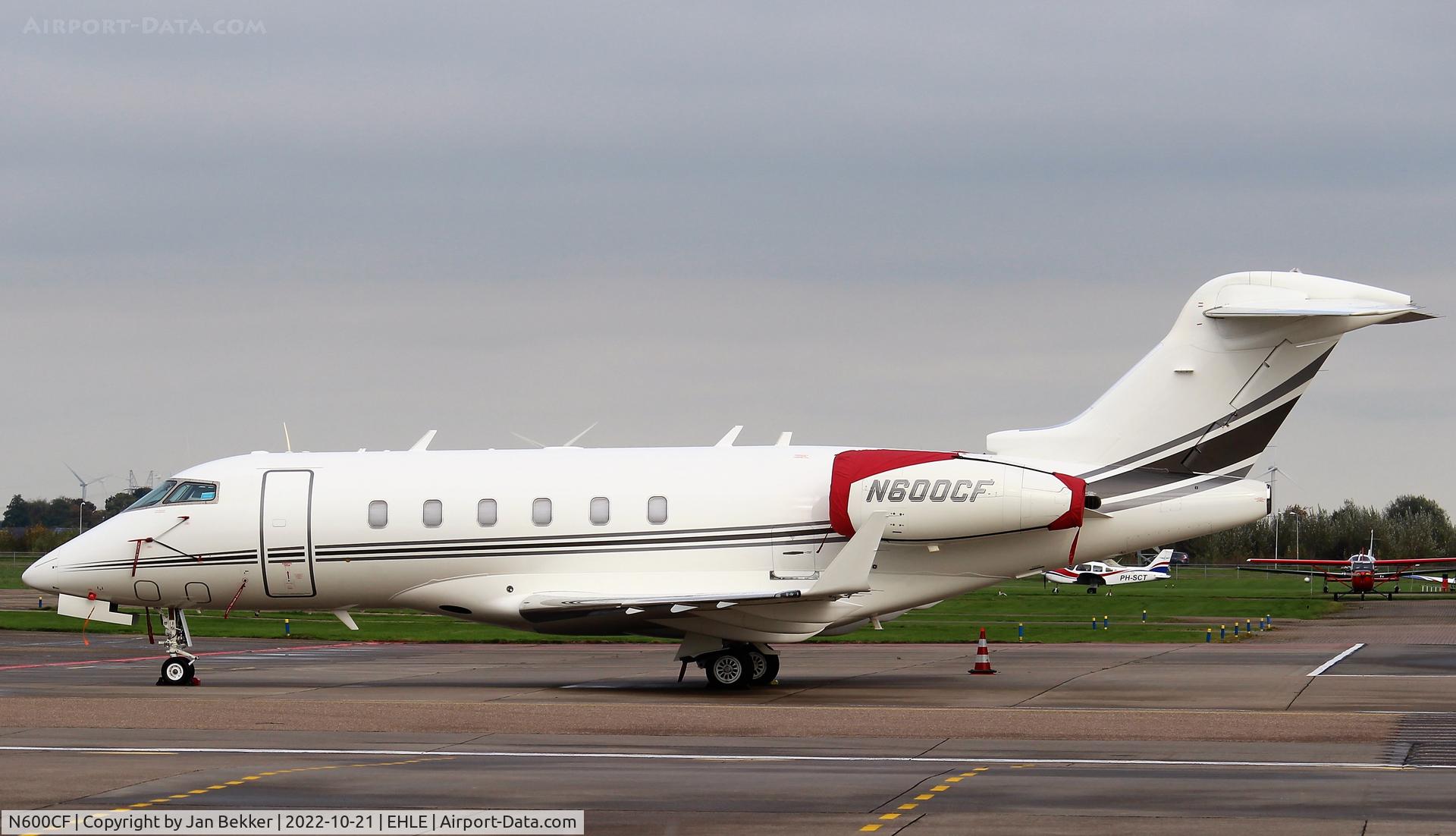 N600CF, Bombardier BD-100-1A10 Challenger 300 C/N 20191, Lelystad Airport
