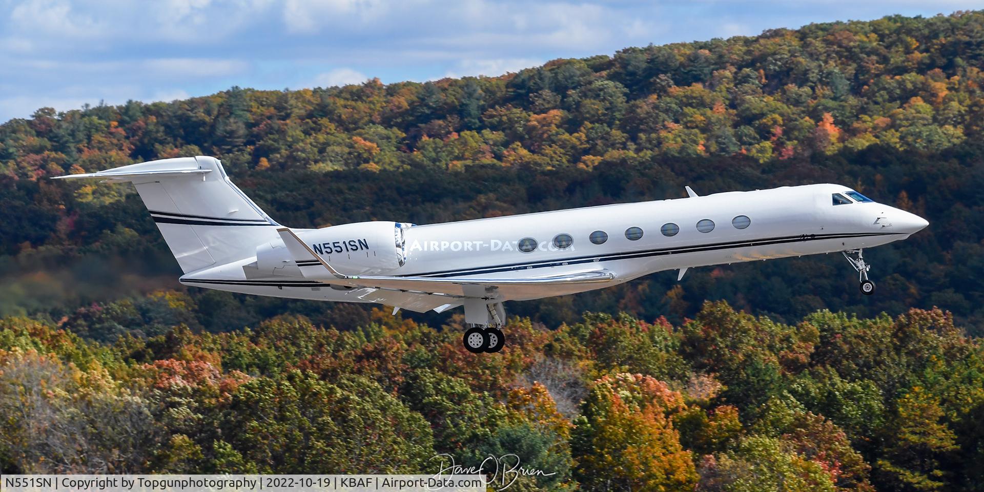 N551SN, 2020 Gulfstream Aerospace G550 C/N 5620, Departing from a Gulfstream facility at KBAF