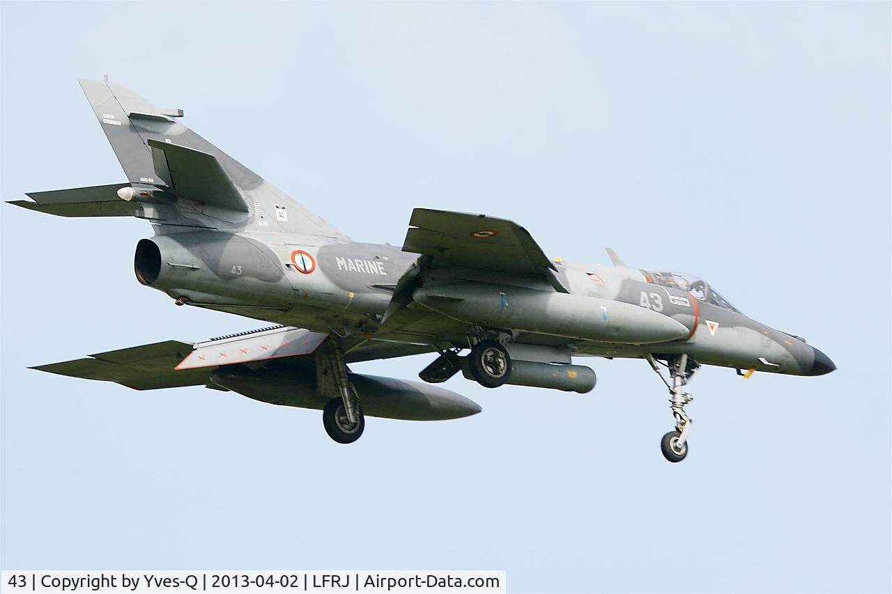 43, Dassault Super Etendard C/N 43, Dassault Super Etendard M, On final Rwy 08, Landivisiau Naval Air Base (LFRJ)