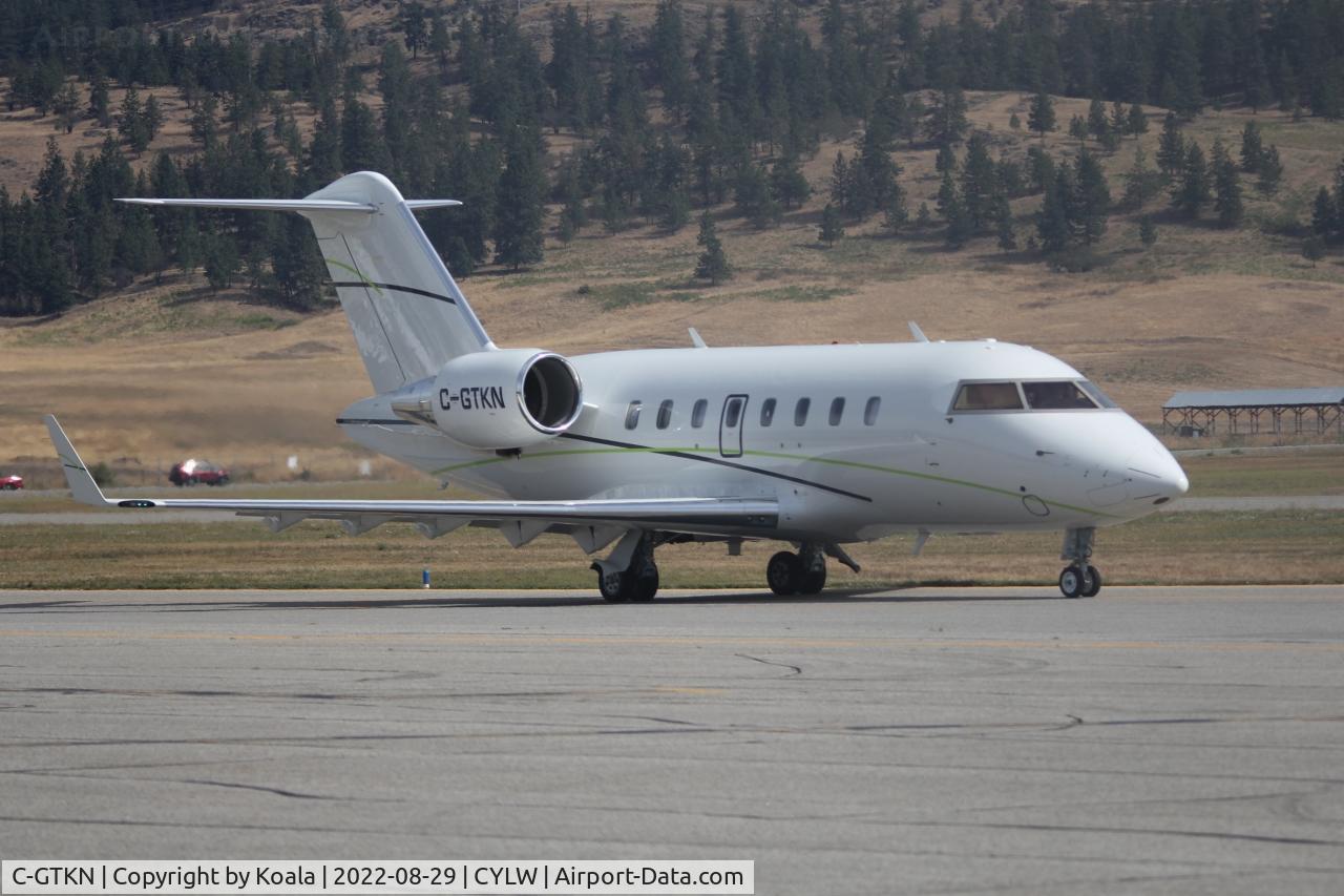 C-GTKN, 2020 Bombardier Challenger 650 C/N 6154, First pic in the database. Departure to Vancouver.