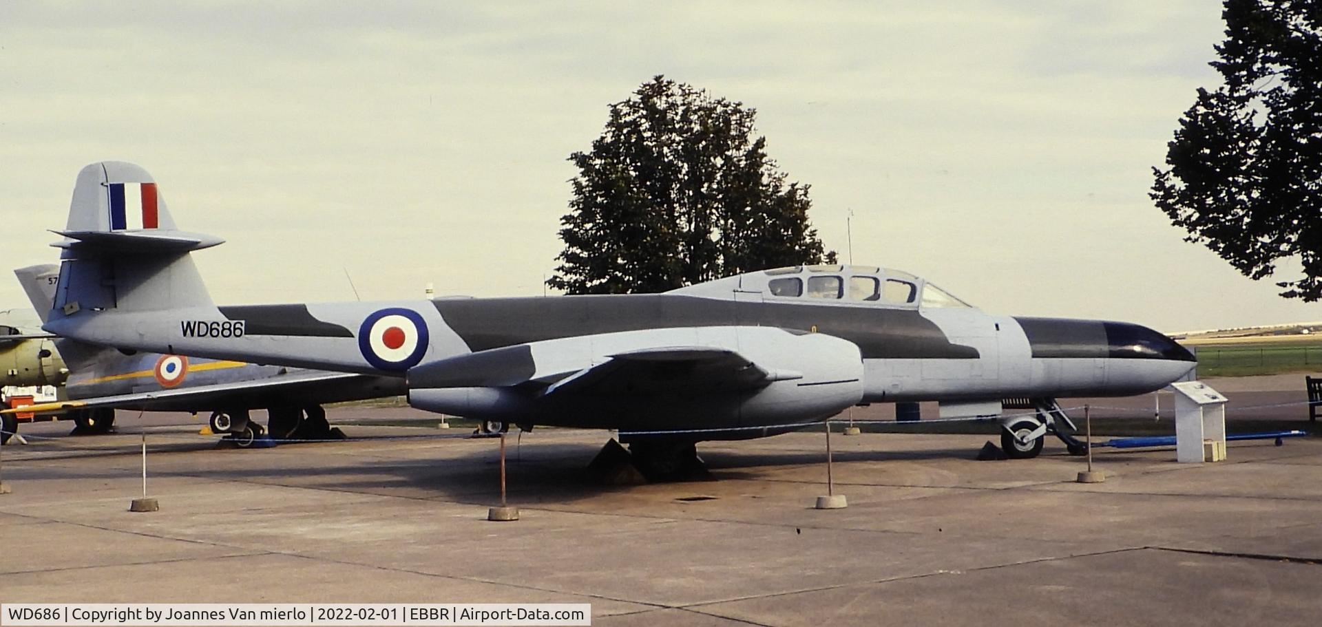 WD686, 1952 Gloster Meteor NF.11 C/N Not found WD686, Slide scan