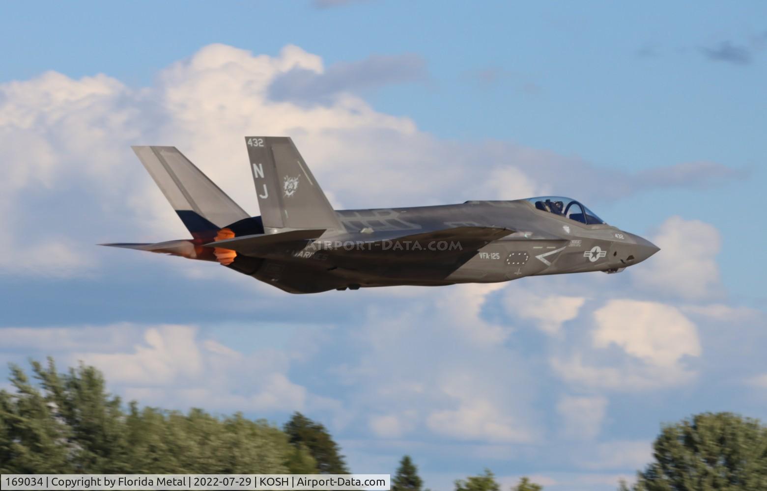 169034, Lockheed Martin F-35C Lightning II C/N CF-22, OSH 2022