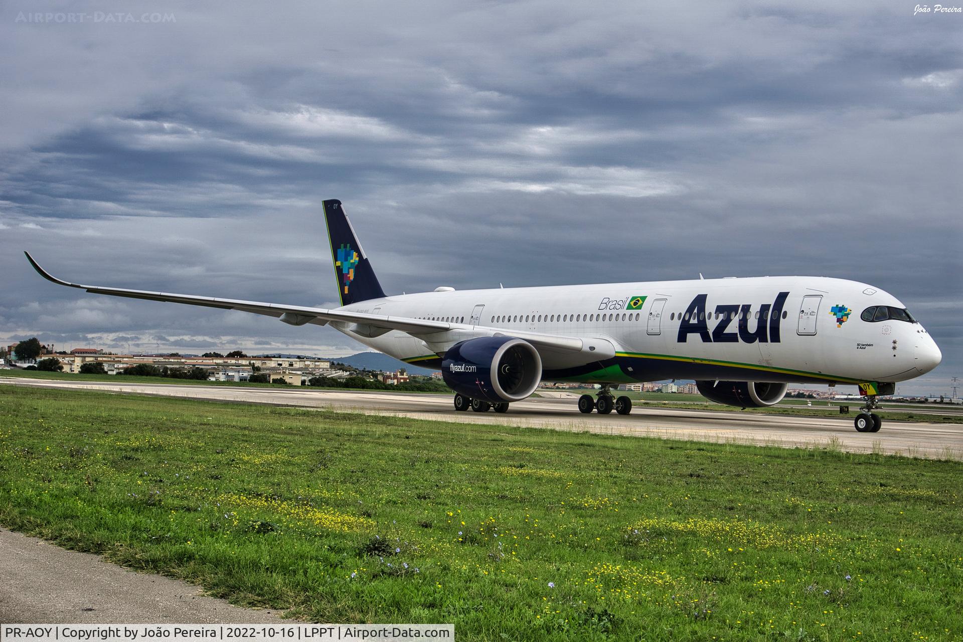 PR-AOY, 2017 Airbus A350-900 C/N 168, Azul A350 at LPPT