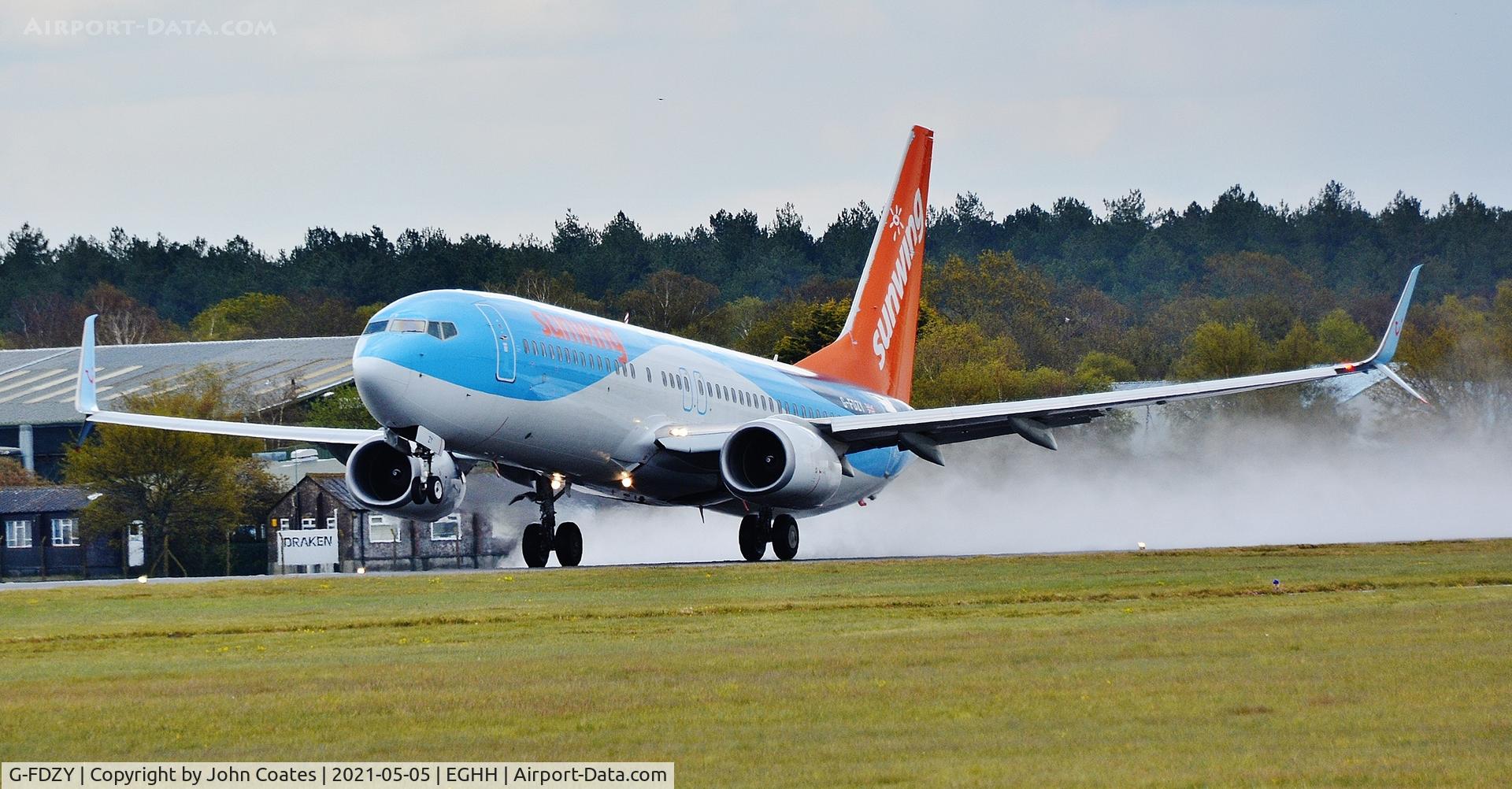 G-FDZY, 2011 Boeing 737-8K5 C/N 37261, Lifting off 26