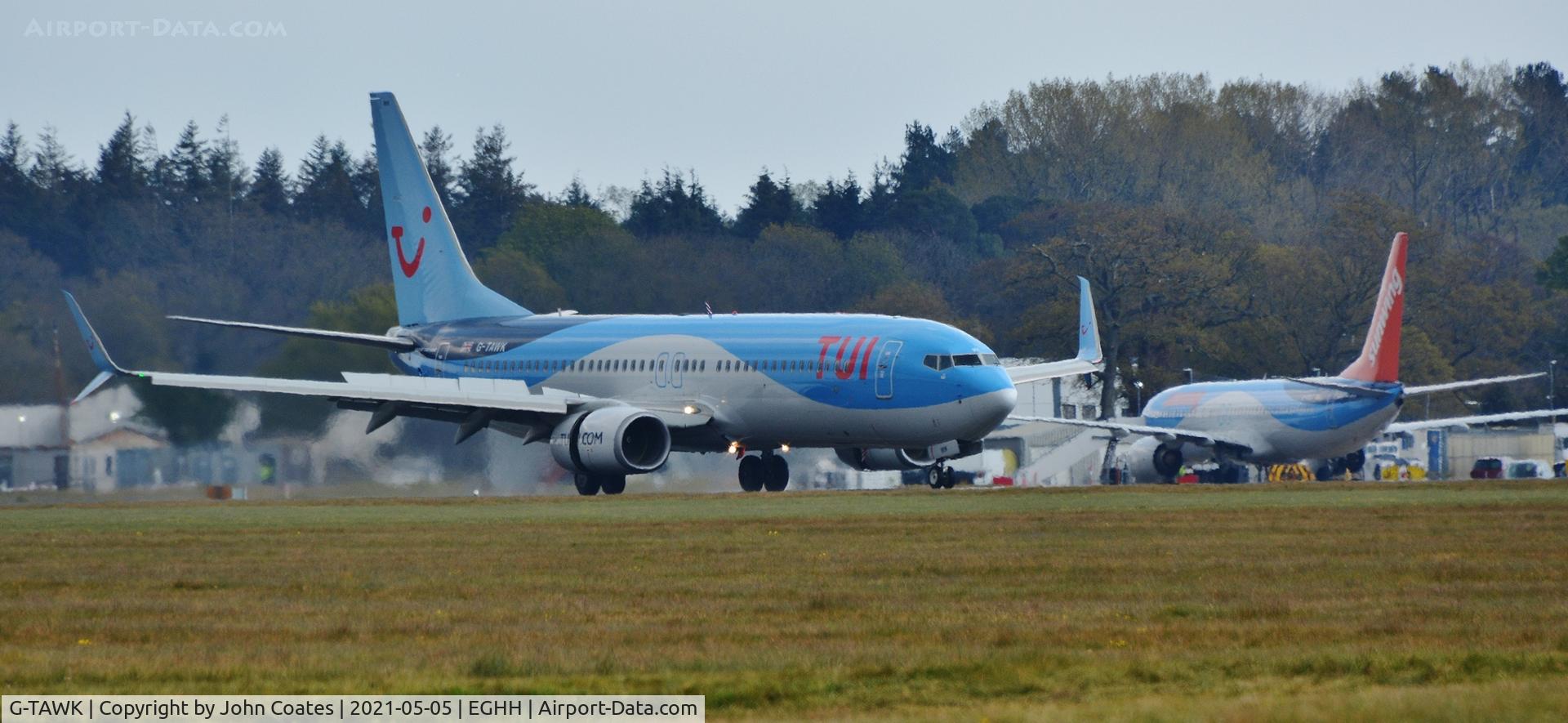 G-TAWK, 2012 Boeing 737-8K5 C/N 37239, Wet arrival on 26