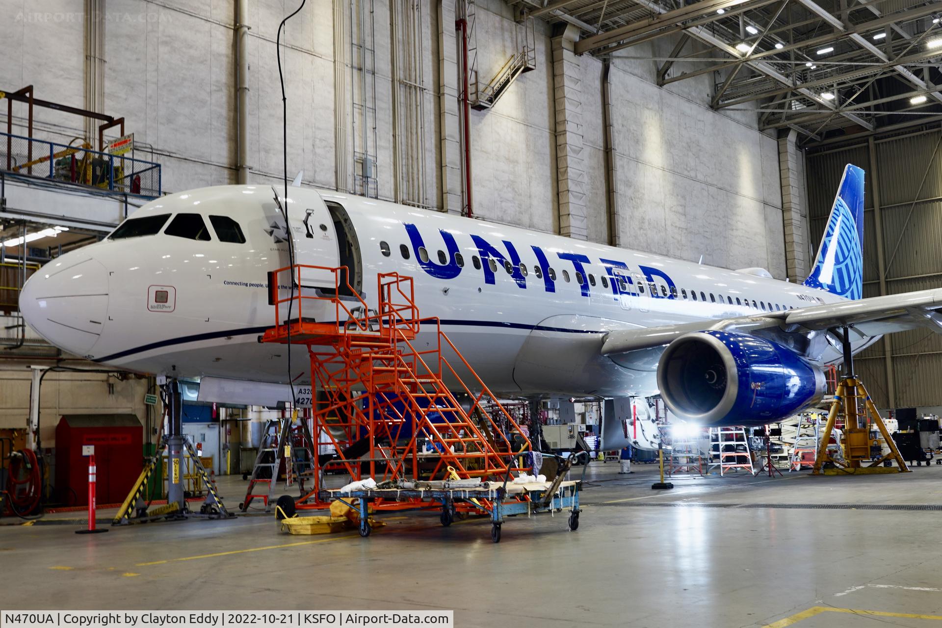 N470UA, 2001 Airbus A320-232 C/N 1427, SFO 2022.
