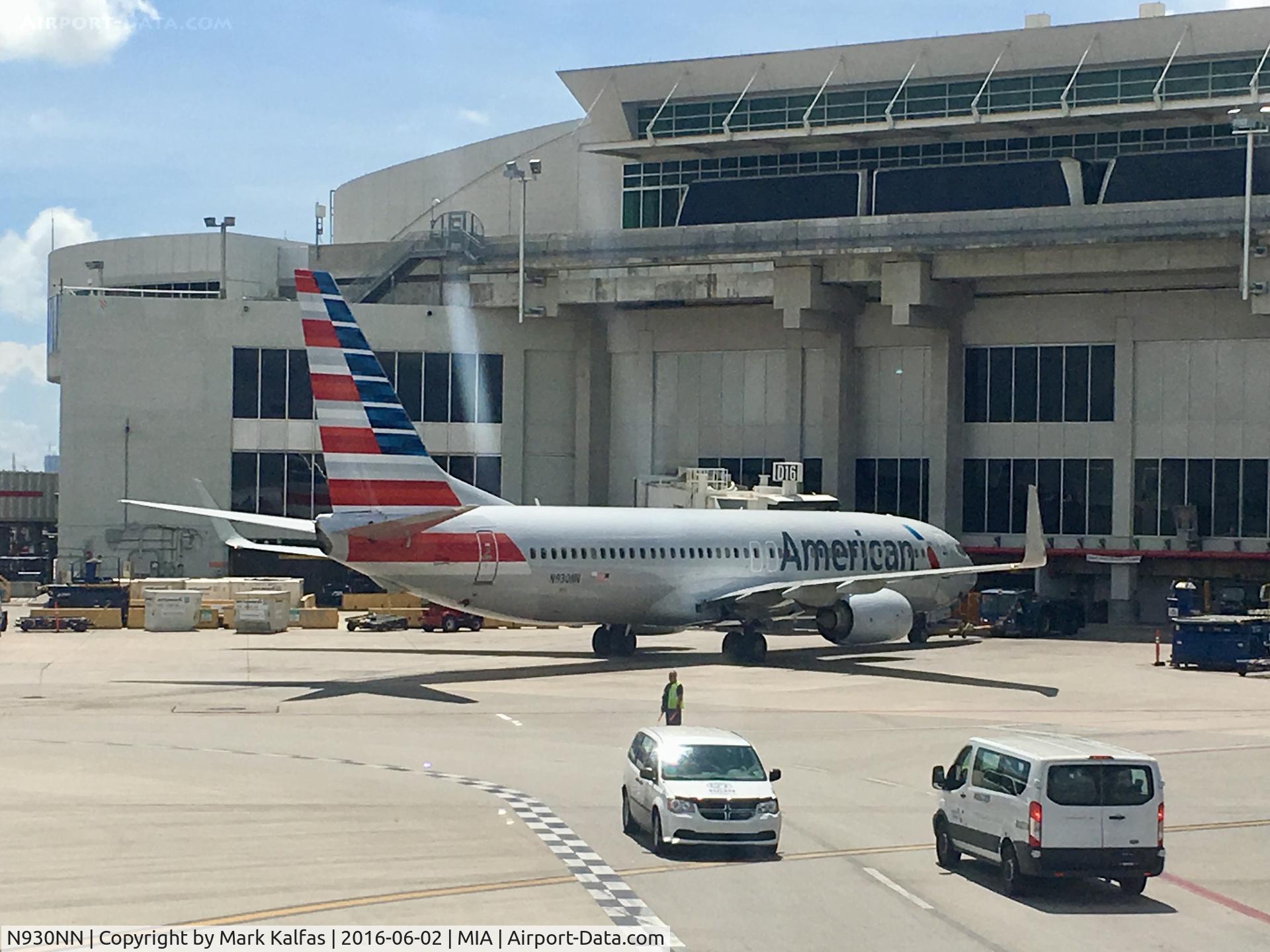 N930NN, 2013 Boeing 737-823 C/N 33487, N930NN at gate D12 MIA