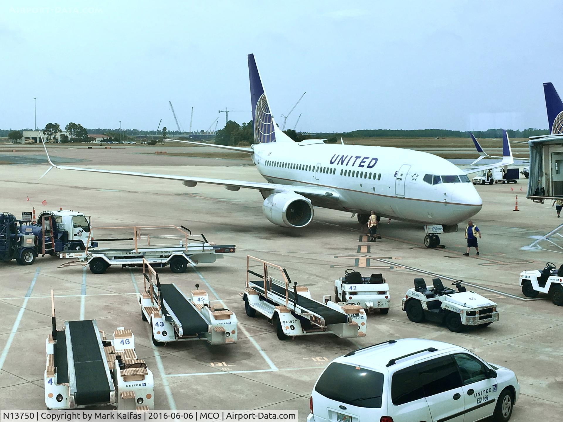 N13750, 1999 Boeing 737-724 C/N 28941, B13750 at MCO