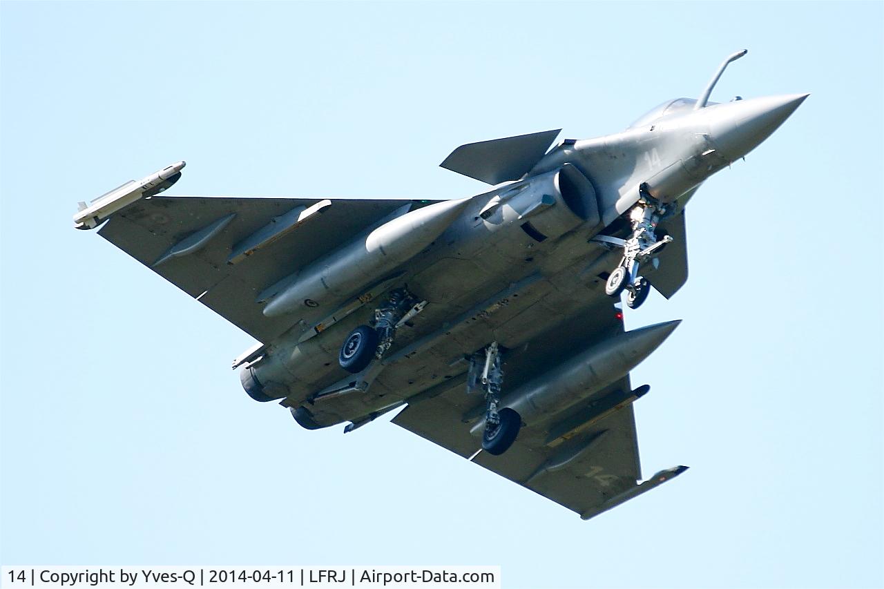 14, Dassault Rafale M C/N 14, Dassault Rafale M, Short approach rwy 08, Landivisiau Naval Air Base (LFRJ)