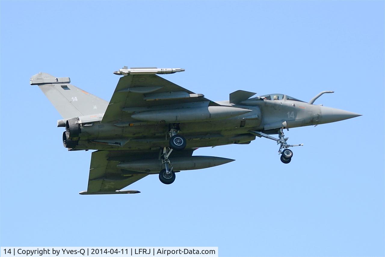 14, Dassault Rafale M C/N 14, Dassault Rafale M, Short approach rwy 08, Landivisiau Naval Air Base (LFRJ)