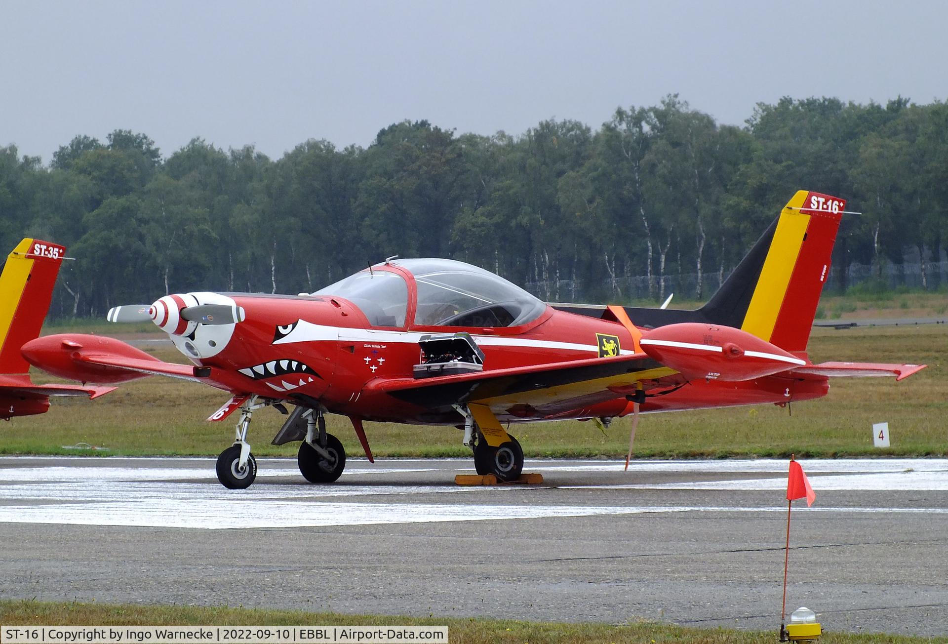 ST-16, SIAI-Marchetti SF-260M+ C/N 10-16, SIAI-Marchetti SF.260M+ of the FAeB (Belgian Air Force) 'Diables Rouges / Red Devils' aerobatic team at the 2022 Sanicole Spottersday at Kleine Brogel air base