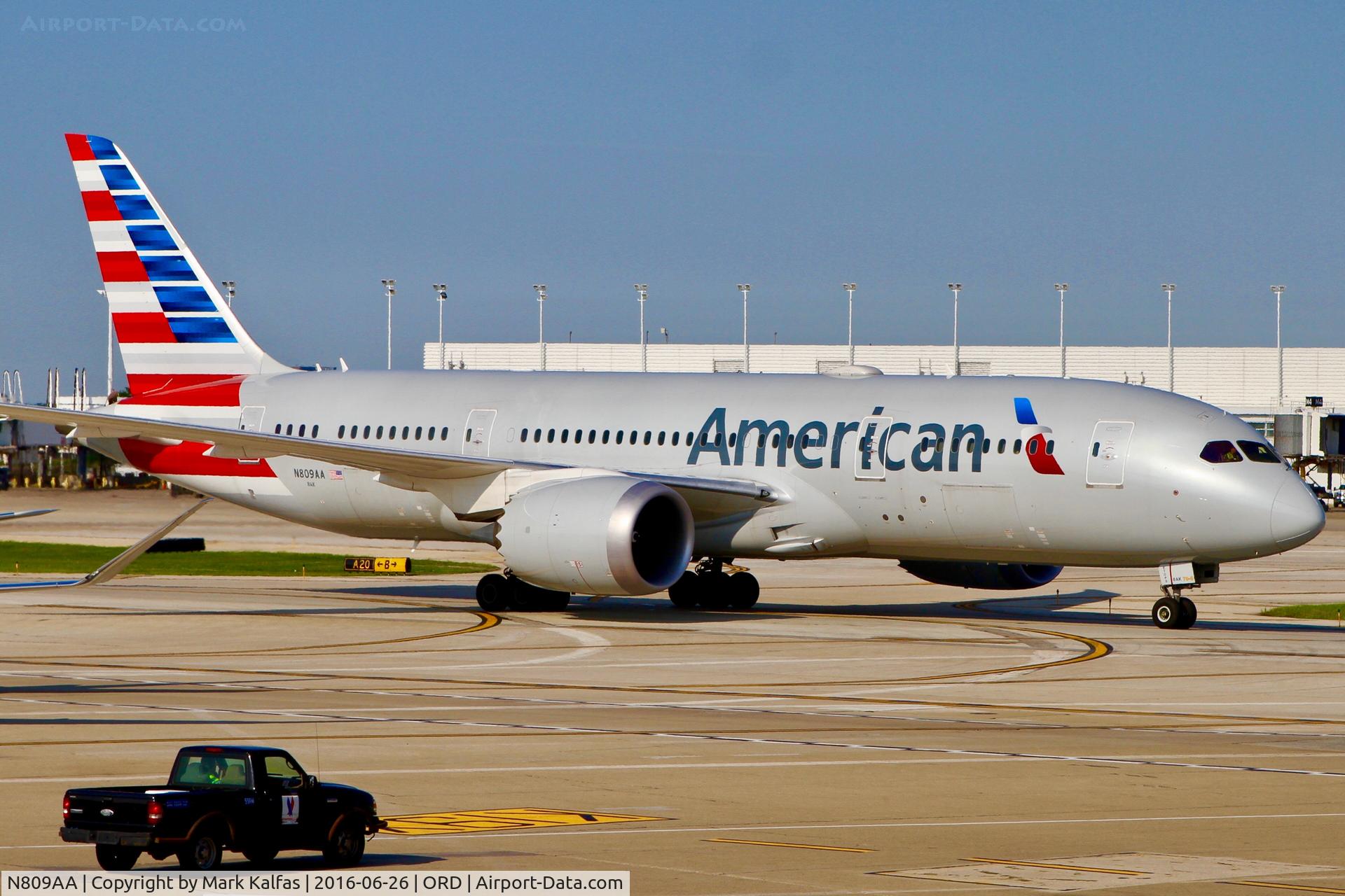 N809AA, 2015 Boeing 787-8 Dreamliner C/N 40627, Dreamliner N809AA at ORD