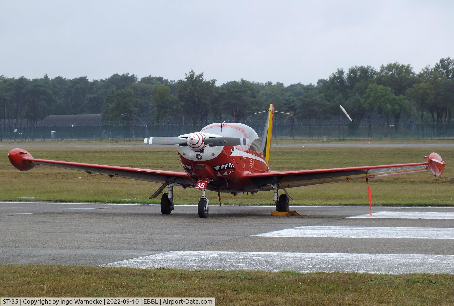 ST-35, SIAI-Marchetti SF-260M C/N 10-35, SIAI-Marchetti SF.260M of the FAeB (Belgian Air Force) 'Diables Rouges / Red Devils' aerobatic team at the 2022 Sanicole Spottersday at Kleine Brogel air base