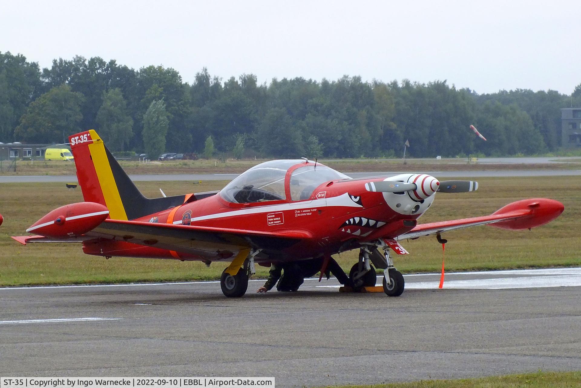 ST-35, SIAI-Marchetti SF-260M C/N 10-35, SIAI-Marchetti SF.260M of the FAeB (Belgian Air Force) 'Diables Rouges / Red Devils' aerobatic team at the 2022 Sanicole Spottersday at Kleine Brogel air base